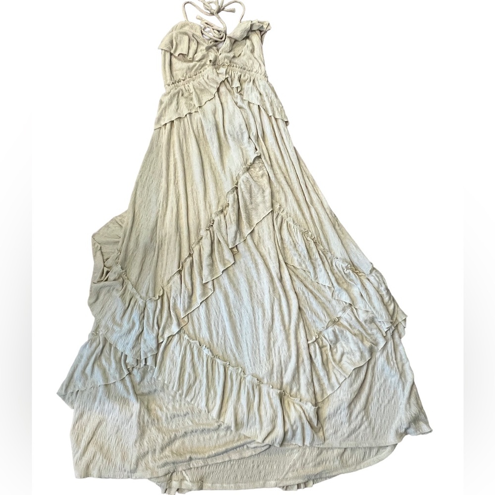 Chic Cream Ruffled Maxi Dress